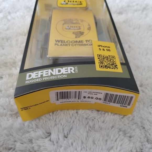 Otter Box defender series iPhone 5/5S Protector - Picture 5 of 6